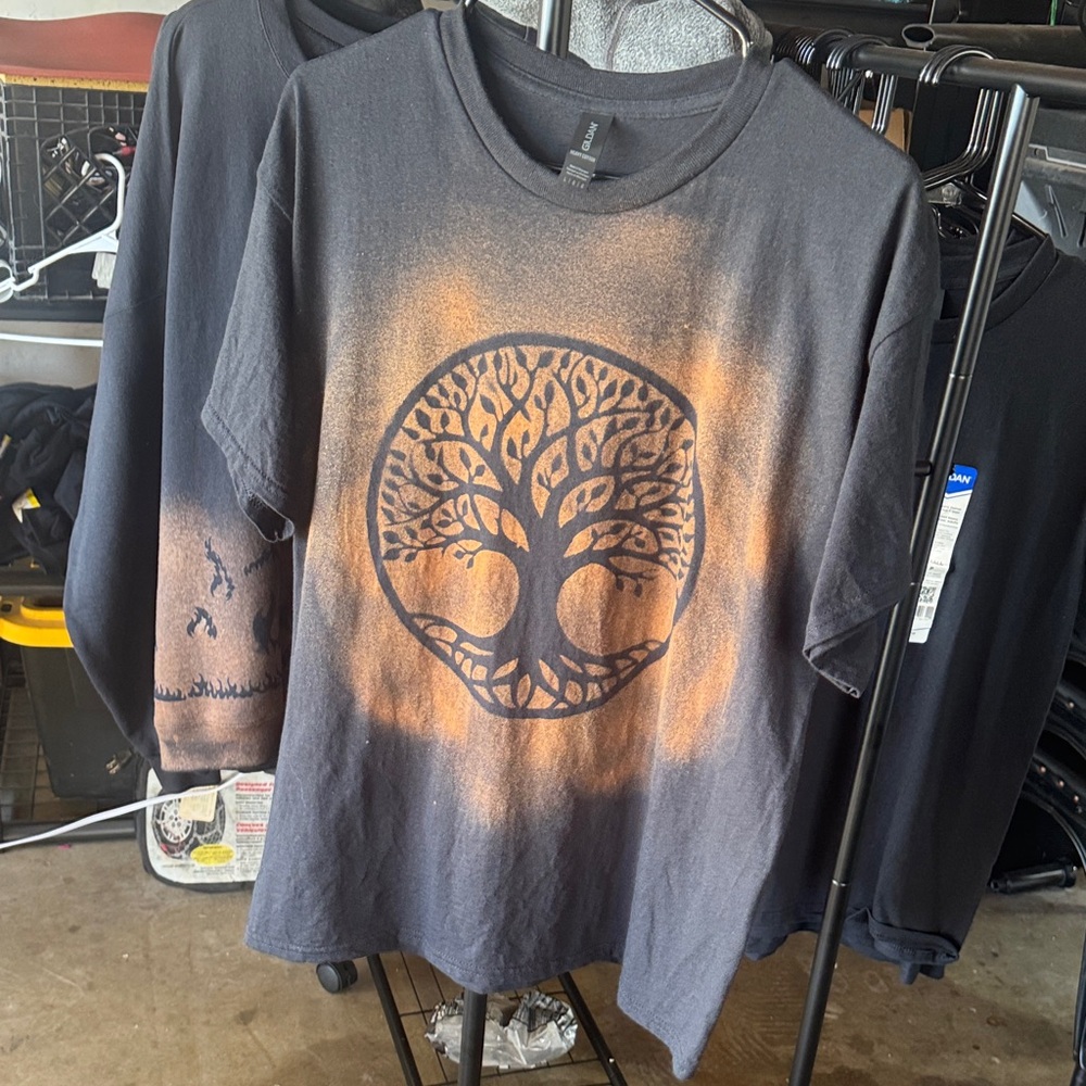 Gildan Black and Orange Tree of life Design Men's Shirt